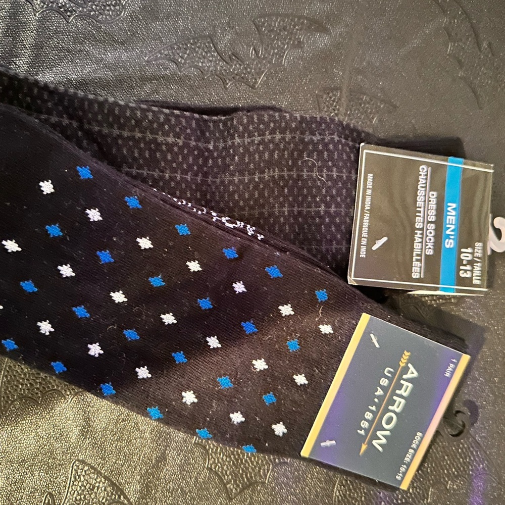 Arrow Men's Black Dress Socks with Blue and White Dots